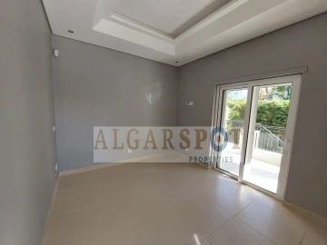 Moradia T4 para Venda em Almancil
