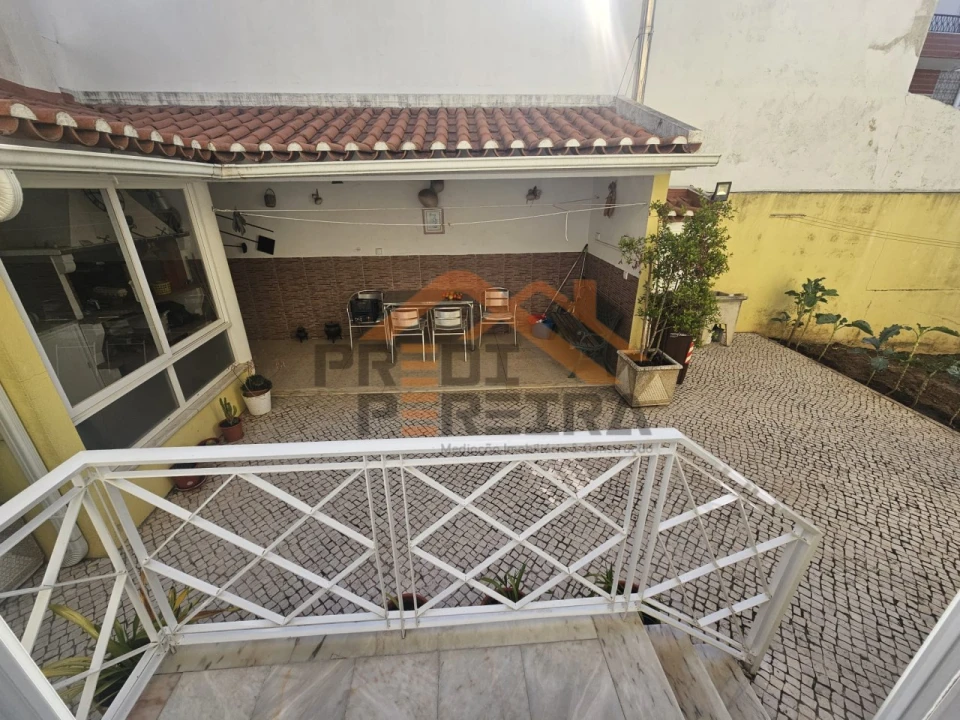 Moradia T5 para Venda em Ramada e Caneças Foto 47