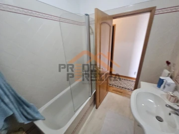 Moradia T5 para Venda em Ramada e Caneças