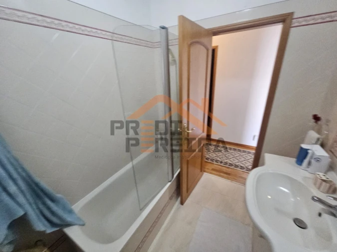 Moradia T5 para Venda em Ramada e Caneças Foto 34