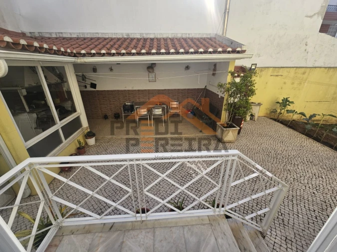 Moradia T5 para Venda em Ramada e Caneças Foto 47