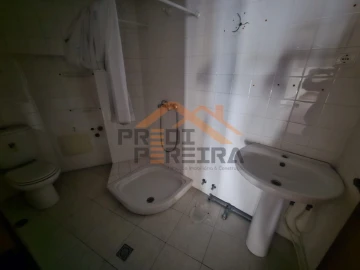 Loja para Venda em Póvoa de Santo Adrião e Olival Basto