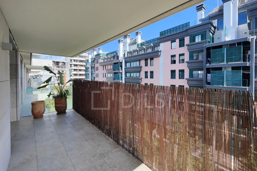 Apartamento T3 para Venda em Santo António Foto 30