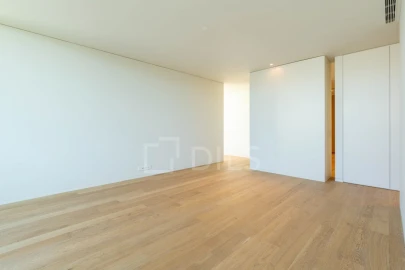 Apartamento T4 para Venda em Aldoar, Foz do Douro e Nevogilde