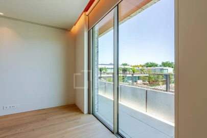 Apartamento T4 para Venda em Aldoar, Foz do Douro e Nevogilde