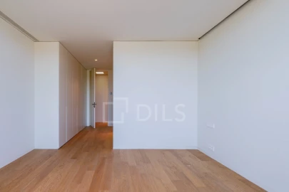 Apartamento T4 para Venda em Aldoar, Foz do Douro e Nevogilde