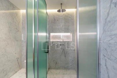 Apartamento T4 para Venda em Aldoar, Foz do Douro e Nevogilde