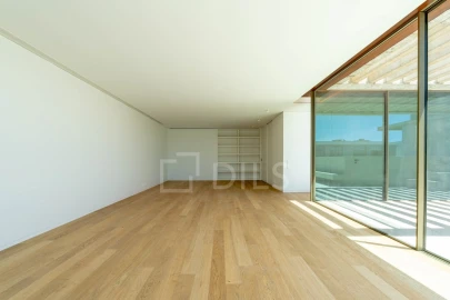 Apartamento T4 para Venda em Aldoar, Foz do Douro e Nevogilde