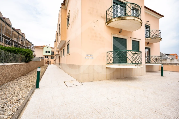 Apartamento T2 para Venda em Pataias e Martingança Foto 23