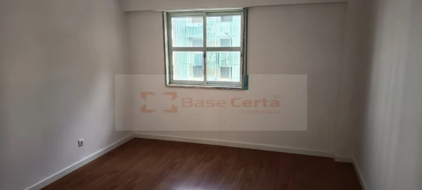 Apartamento T3 para Venda em Algueirão-Mem Martins