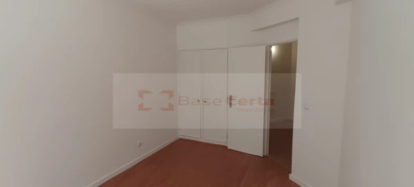 Apartamento T3 para Venda em Algueirão-Mem Martins