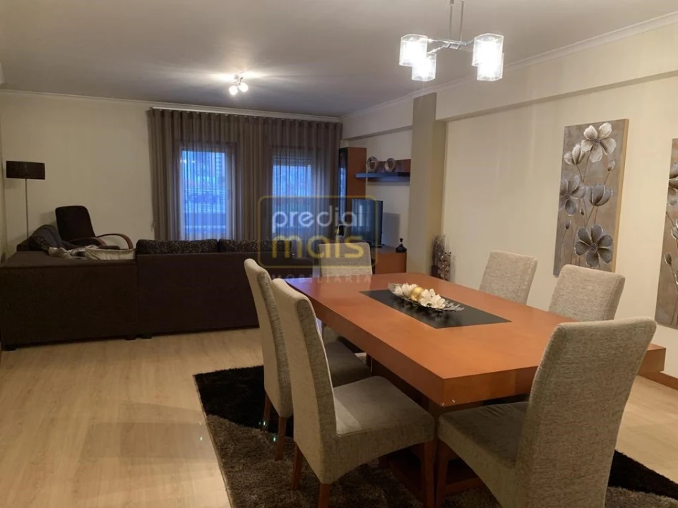 Apartamento T2 para Venda em Vila Nova de Famalicão e Calendário Foto 1