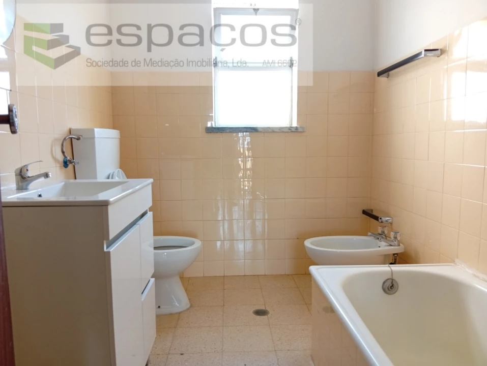 Apartamento T2 para Venda em Castelo Branco Foto 8