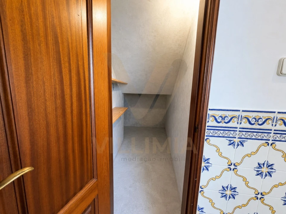 Prédio para Venda em Arcozelo Foto 18