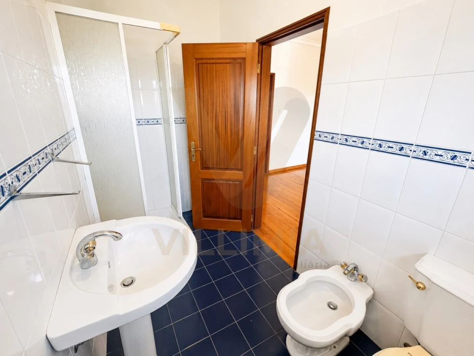 Prédio para Venda em Arcozelo Foto 30