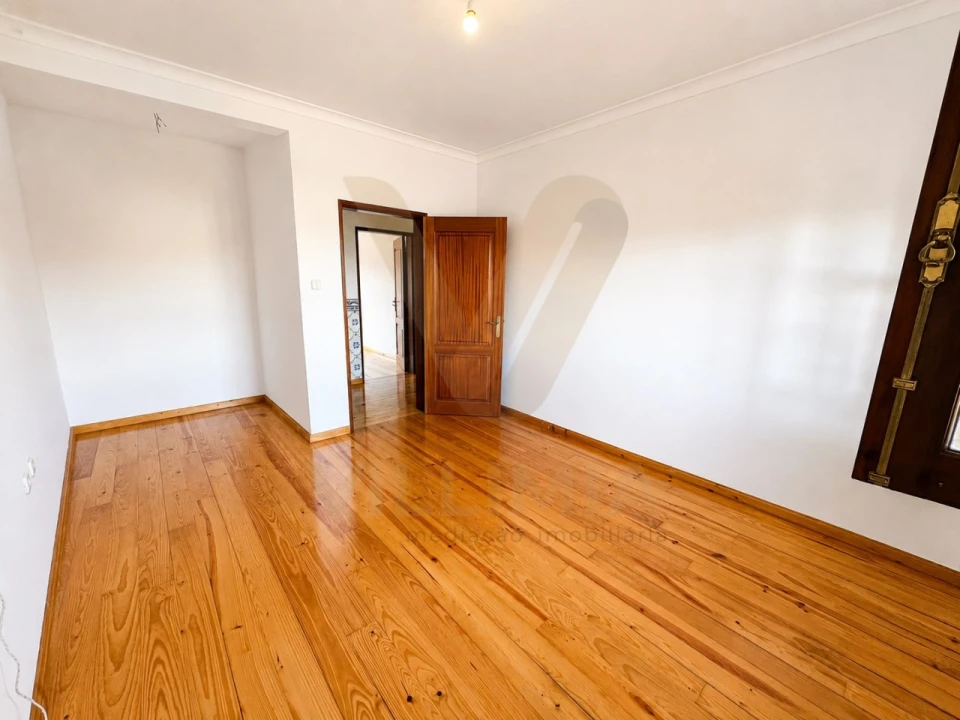 Prédio para Venda em Arcozelo Foto 35
