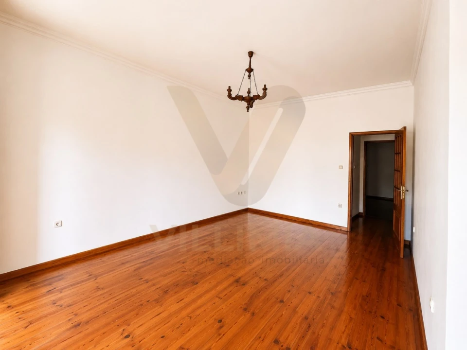 Prédio para Venda em Arcozelo Foto 49