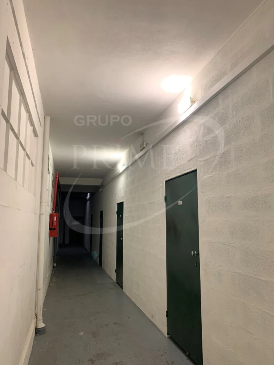 Escritório para Arrendamento em Paranhos Foto 12