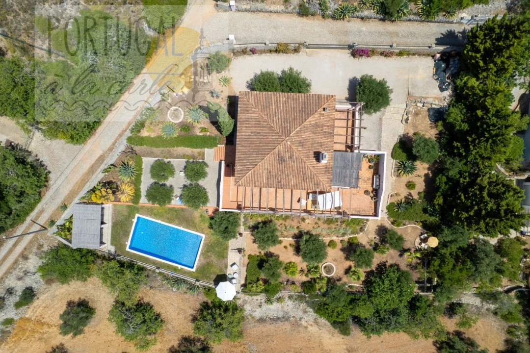 Moradia T2 para Venda em Santa Barbara de Nexe Foto 47
