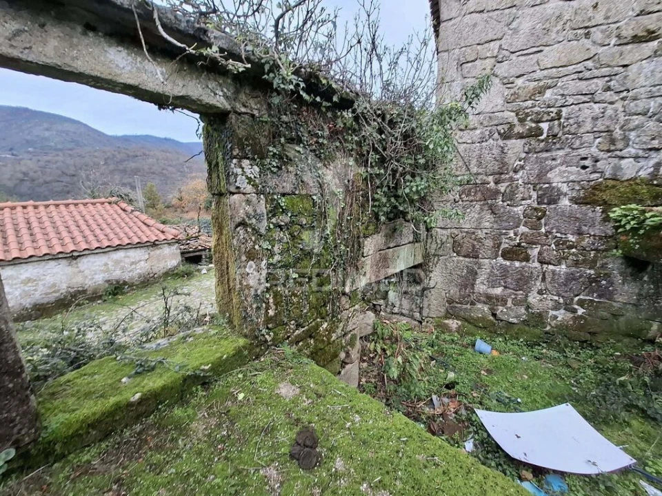 Moradia T3 para Venda em Cabreiro Foto 1