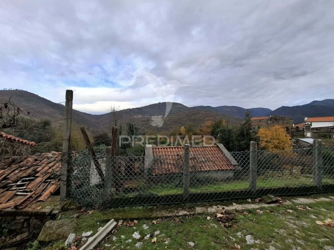 Moradia T3 para Venda em Cabreiro Foto 5