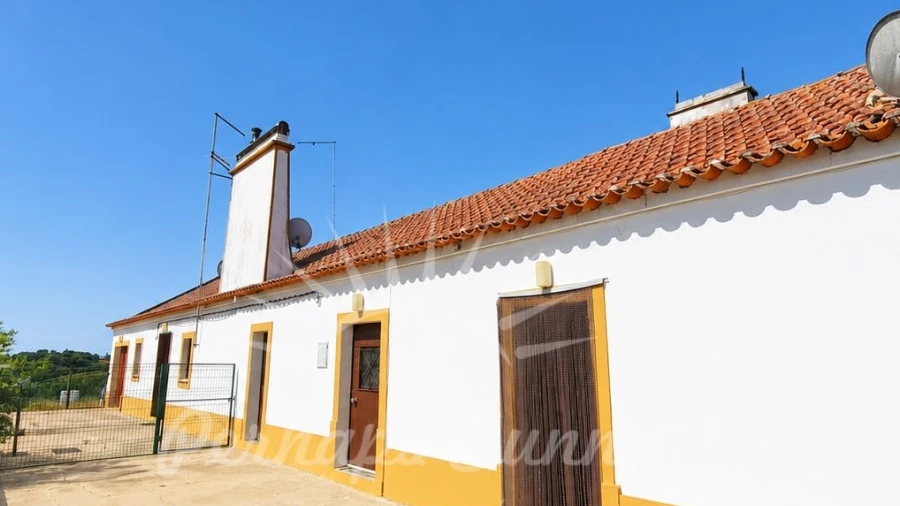 Terreno Misto para Venda em São Francisco da Serra