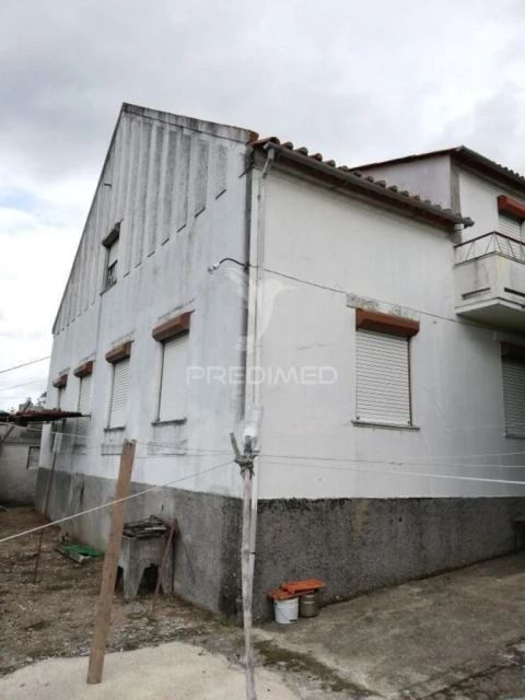 Moradia para Venda em Gouveia (São Pedro e São Julião)