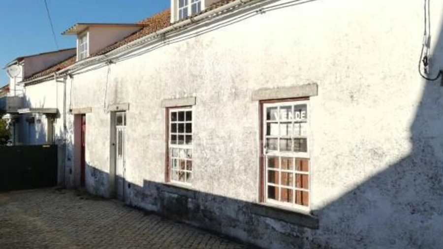 Prédio para Venda em Gouveia (São Pedro e São Julião)