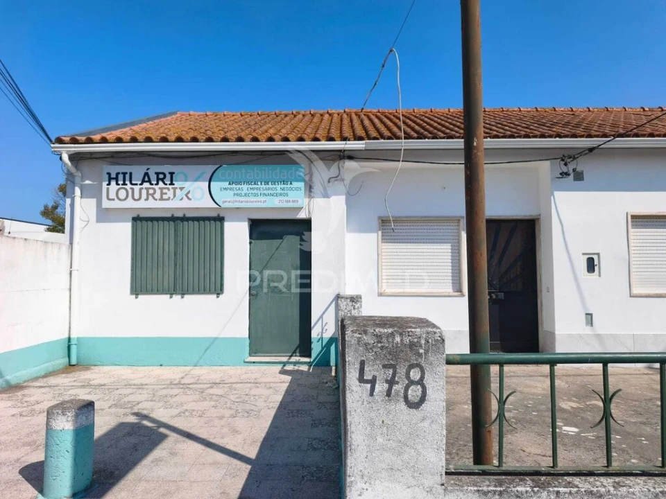 Moradia T3 para Venda em Azeitão (São Lourenço e São Simão) Foto 1