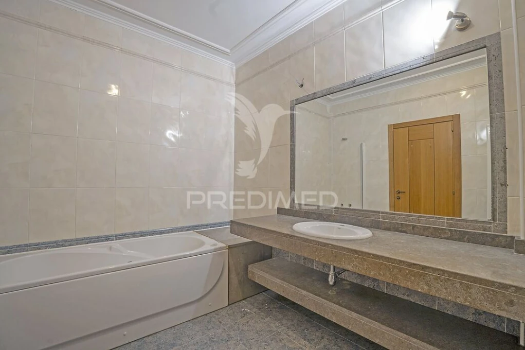 Apartamento T2 para Venda em Vila Franca de Xira Foto 7