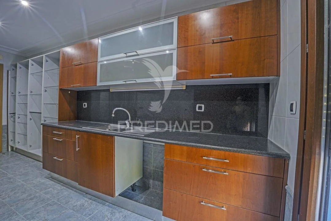 Apartamento T2 para Venda em Vila Franca de Xira Foto 2