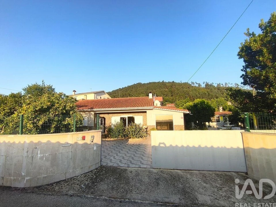 Moradia T2 para Venda em Miranda do Corvo Foto 2