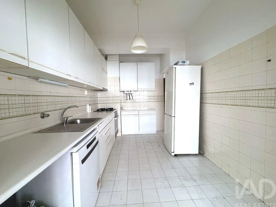 Apartamento T2 para Arrendamento em Lumiar Foto 17