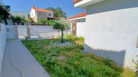 Moradia T3 para Venda em Airães