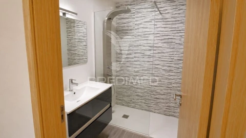 Moradia T3 para Venda em Airães