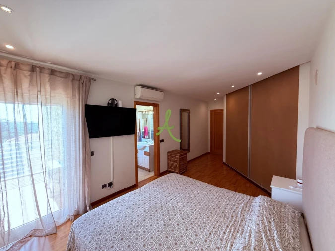 Apartamento T3 para Venda em Portimão Foto 17