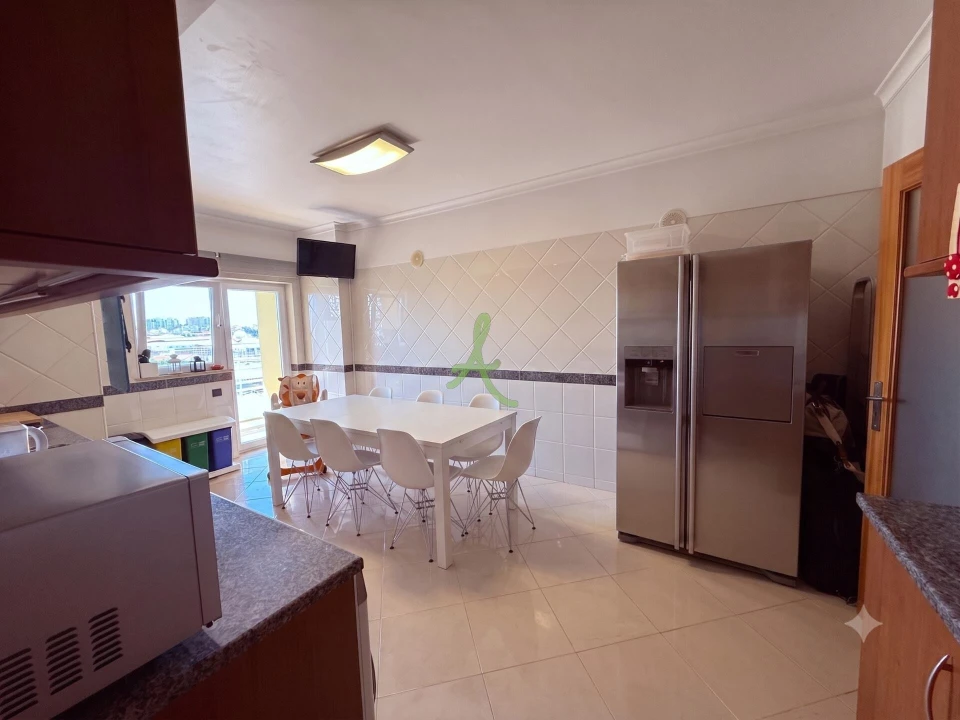Apartamento T3 para Venda em Portimão Foto 8