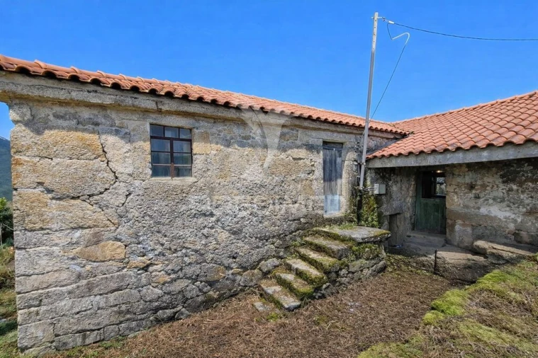 Moradia T2 para Venda em Cabreiro Foto 8
