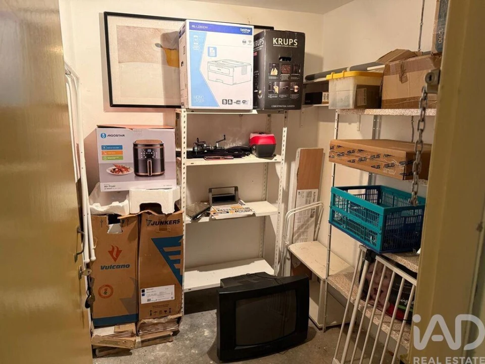 Apartamento T1 para Venda em Santo António dos Cavaleiros e Frielas Foto 10