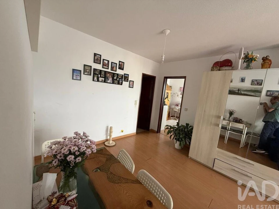 Apartamento T1 para Venda em Santo António dos Cavaleiros e Frielas Foto 6