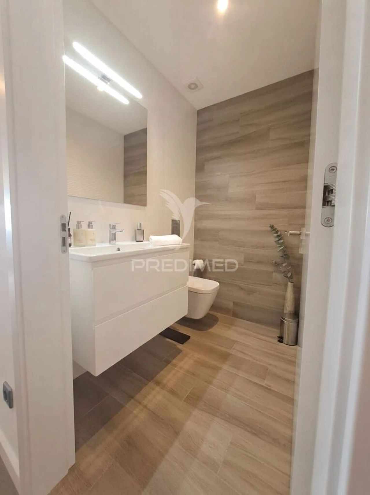 Apartamento T4 para Venda em Quarteira Foto 10