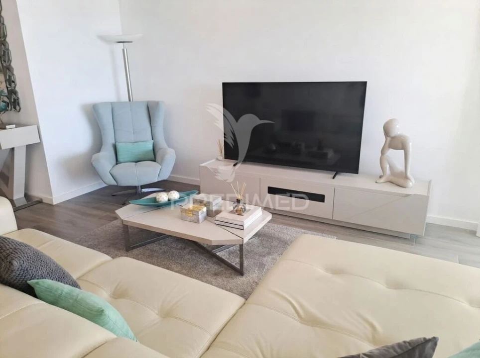 Apartamento T4 para Venda em Quarteira Foto 4