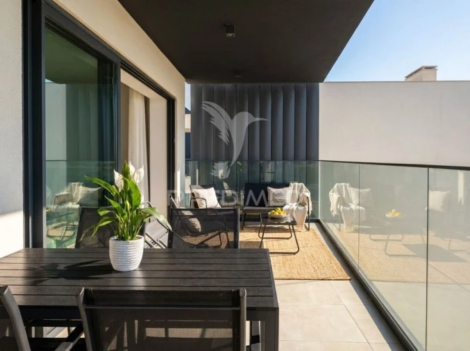Apartamento T4 para Venda em Quarteira Foto 5