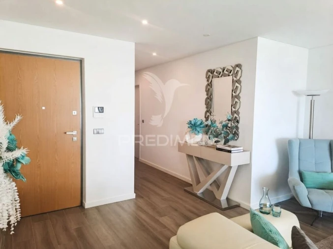 Apartamento T4 para Venda em Quarteira Foto 19