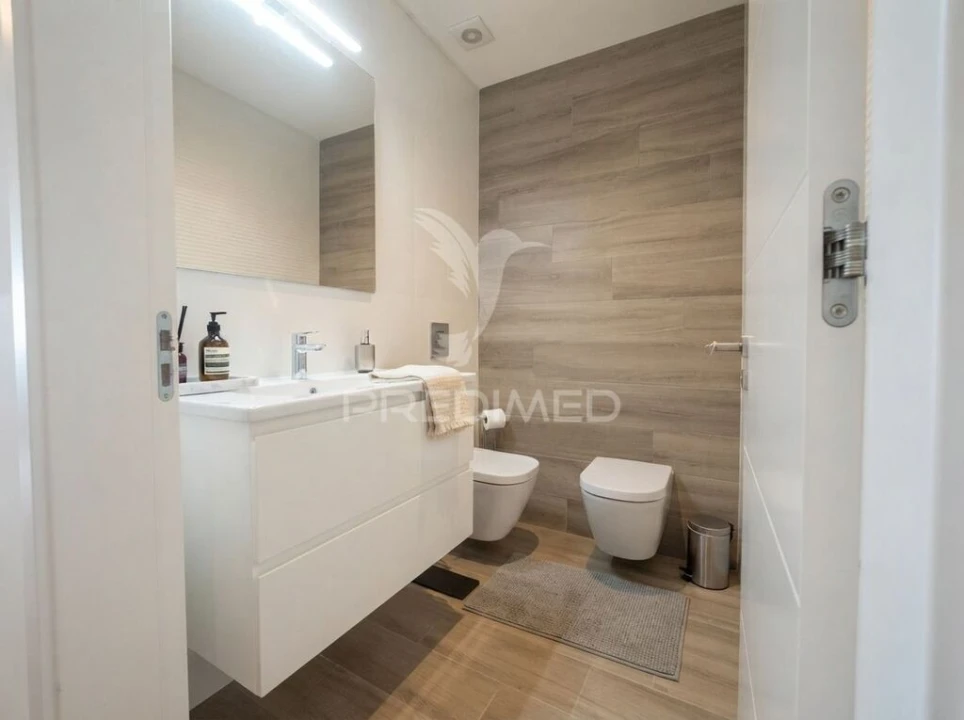 Apartamento T4 para Venda em Quarteira Foto 17