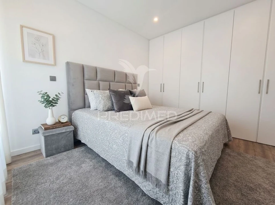 Apartamento T4 para Venda em Quarteira Foto 8