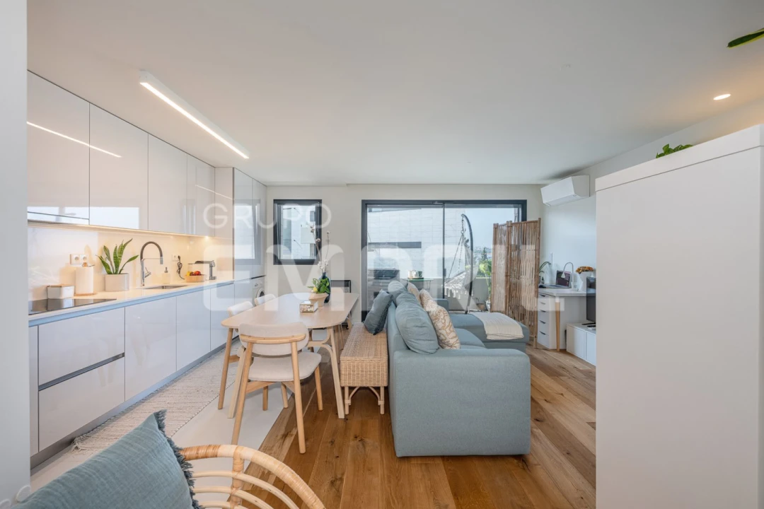 Apartamento T2 para Venda em Oliveira do Douro Foto 2
