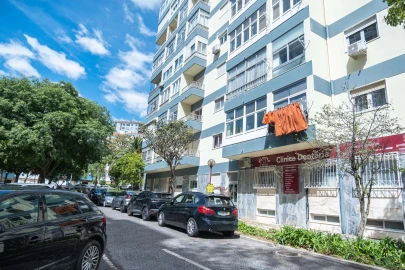 Apartamento T2 para Venda em Carnaxide e Queijas