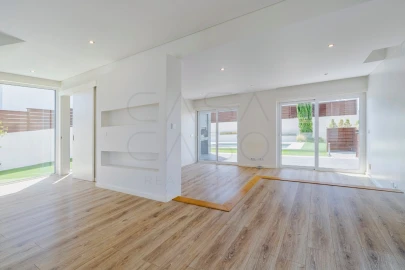 Moradia T3 para Venda em Setubal (São Sebastião)