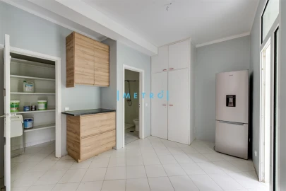 Apartamento T4 para Venda em Aldoar, Foz do Douro e Nevogilde